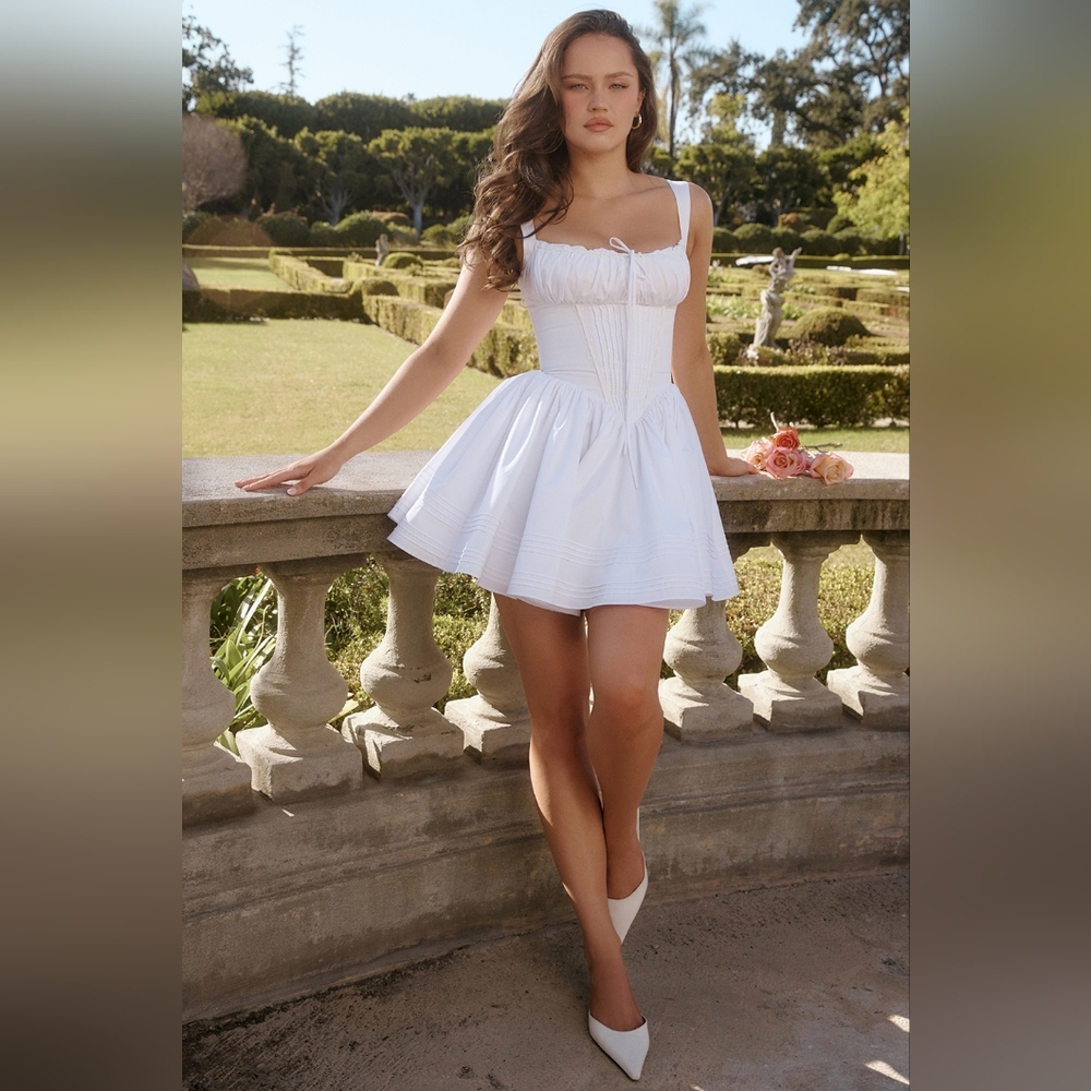 NWT House of CB Natassia dress in white size small tall